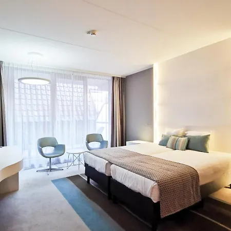 Strandhotel Golfzang 4* إغموند آن زي
