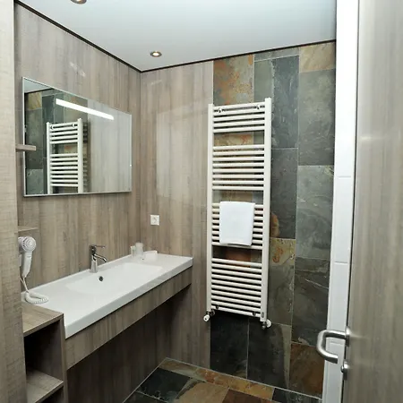 Strandhotel Golfzang فندق إغموند آن زي
