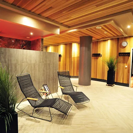 Strandhotel Golfzang Отель Эгмонд-ан-Зее