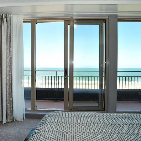 Strandhotel Golfzang ホテル エグモント・アーン・ゼー